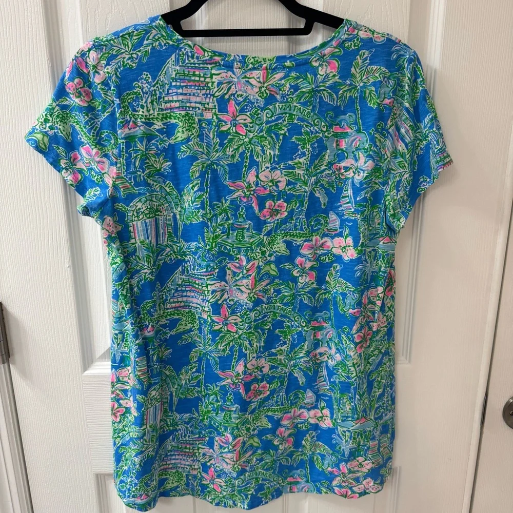 Lilly Pulitzer Etta V neck T-Shirt - Picture 2 of 2